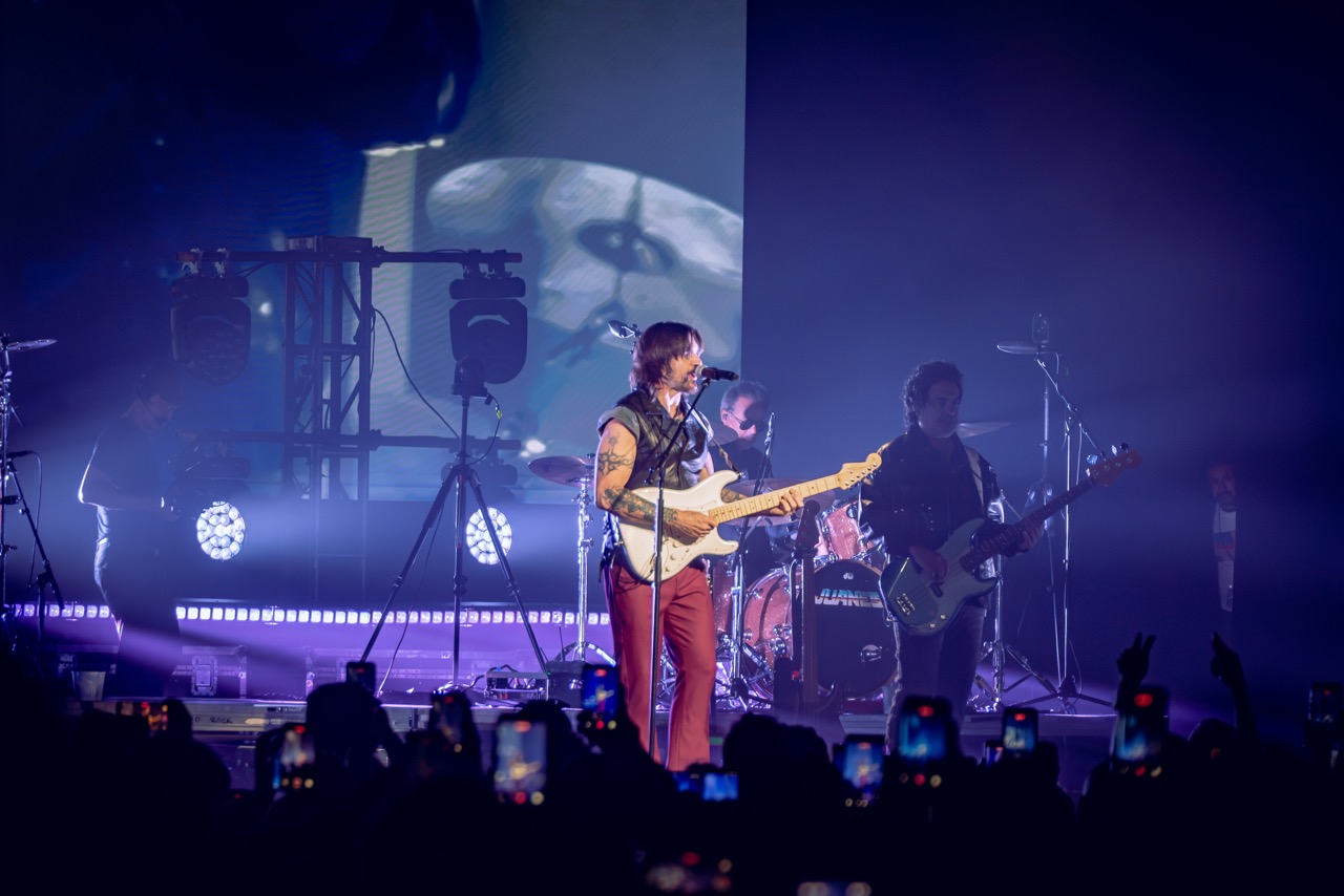 Juanes en Orlando: Virtuosismo, raíces y guitarras afiladas en un inicio de gira arrollador